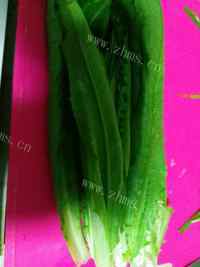 色香味浓的蒜蓉油麦菜做法图解1)