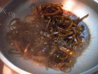 家常菜肉末海带丝做法图解6)