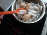 营养早餐鸡蛋粥做法图解3)