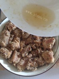 美味的粉蒸排骨做法图解4)