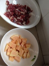 美味的粉蒸牛肉做法图解2)