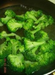 家常孜然牙签肉做法图解4)