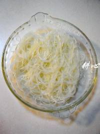 色香味俱全的清蒸鲍鱼做法图解6)