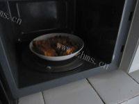 自制南瓜豆沙饼做法图解2)