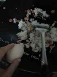 鲜香美味的鸡丝火腿肠蛋炒饭做法图解7)