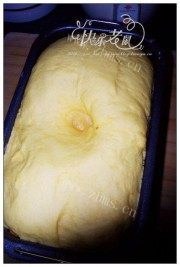 美味的南瓜烤肉面包做法图解1)