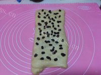 自制蜜豆面包卷做法图解8)