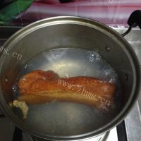 家常菜青椒炒腊肉做法图解1)