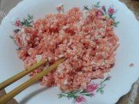 自己做的香菇韭菜猪肉包做法图解3)