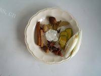 土豆炖牛肉做法图解2)