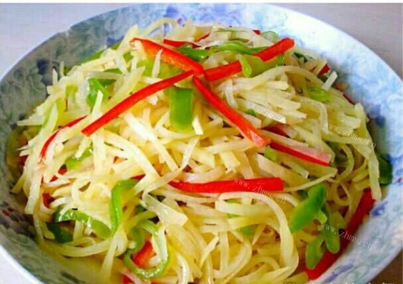 香气浓郁的酸辣土豆丝