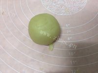 苏式蛋黄肉松月饼做法图解13)