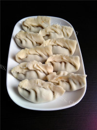 韭菜饺子做法图解6)