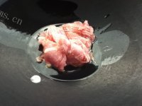 家常菜白菜炒平菇做法图解7)