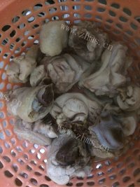香气浓郁的土豆炖鸡块做法图解2)
