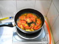 美味的茄汁肉丝茼蒿面做法图解13)