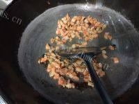 美味的粉丝炒饭做法图解3)