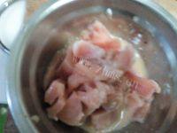 家常菜豆角炒鸡肉做法图解2)