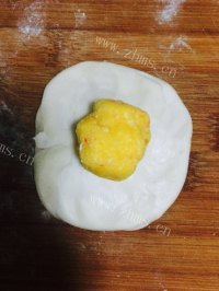 色泽鲜亮的椰蓉开口酥做法图解11)