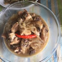 香喷喷的鸡肉炖粉条做法图解6)