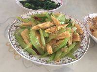 意犹未尽的芹菜炒腐竹