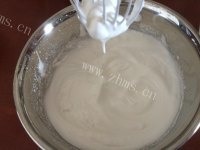 自制戚风蛋糕做法图解10)
