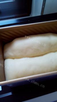美味的抹茶蛋糕卷面包做法图解35)