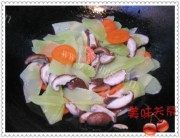 家常菜鲜蘑扒莴笋做法图解3)