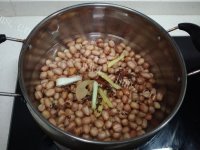 香脆可口的五香花生米做法图解3)
