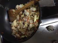 美味的腊肉糯米饭做法图解6)