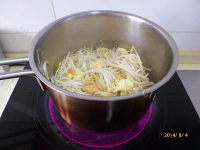 家常菜绿豆芽炒鸡蛋做法图解6)