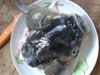 滋补的鱼头豆腐汤做法图解2)