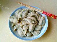 自己做的韭菜鸡蛋饺子