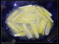 美味的茄子炒豆角做法图解4)