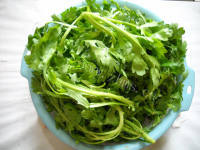 美味的茄汁肉丝茼蒿面做法图解1)