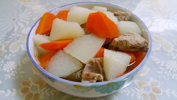 色味俱佳的山药排骨汤