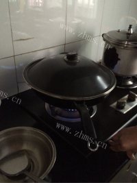 色香味俱全的蛤蜊汤做法图解6)