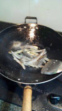 鲜香的泥鳅豆腐汤做法图解8)