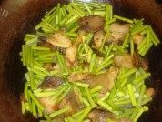 家常菜回锅肉炒蒜苔