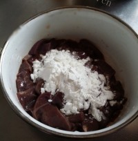 美味的鲜笋猪肝做法图解3)