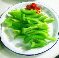 美味的干煸五花肉做法图解3)