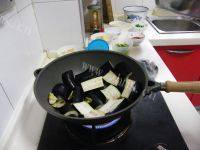味道不错的肉末茄子做法图解8)