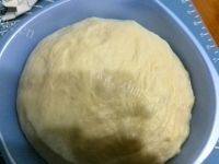 美味的自制面包做法图解4)