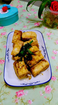 香飘十里的煎豆腐做法图解7)