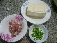 家常菜肉末炒豆腐做法图解1)