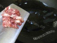 家常菜肉丝炒豇豆做法图解3)