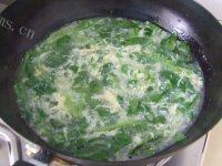 「DIY美食」菠菜鸡蛋汤做法图解5)