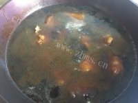 回味无穷的红烧猪蹄做法图解7)