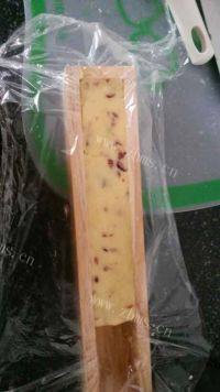 自制蔓越莓饼干做法图解5)