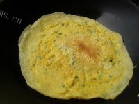 鸡蛋葱花饼做法图解6)